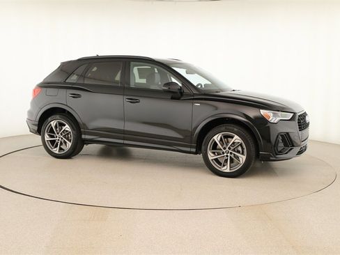 New 2025 Audi Q3 2.0T Premium image 9