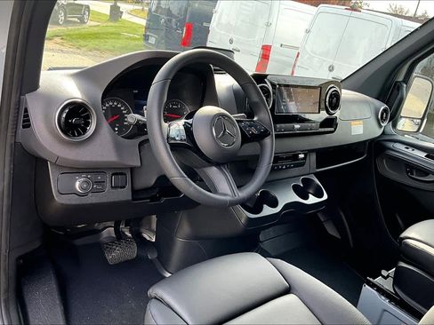 New 2026 Mercedes-Benz Sprinter 2500 image 10