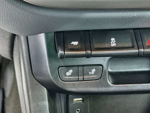 Used 2015 Chevrolet Colorado Z71 AWD/4WD image 19