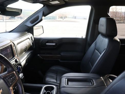 Used 2020 Chevrolet Silverado 1500 High Country w/ Technology Package image 17