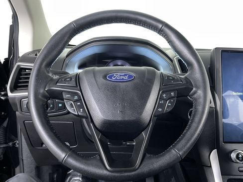 Used 2022 Ford Edge SEL image 13