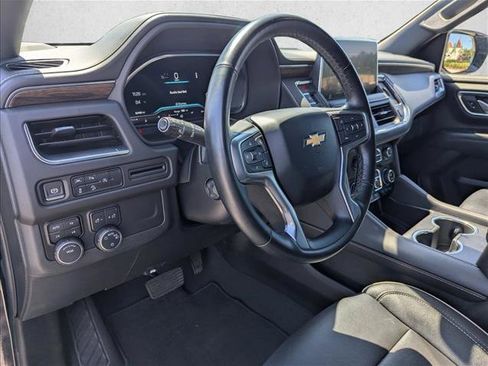 Used 2024 Chevrolet Suburban Premier AWD/4WD image 12