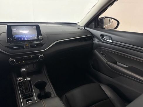 Used 2022 Nissan Altima 2.5 SR AWD/4WD image 32