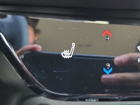 New 2026 Nissan Kicks SR w/ Cold Weather Package image 15