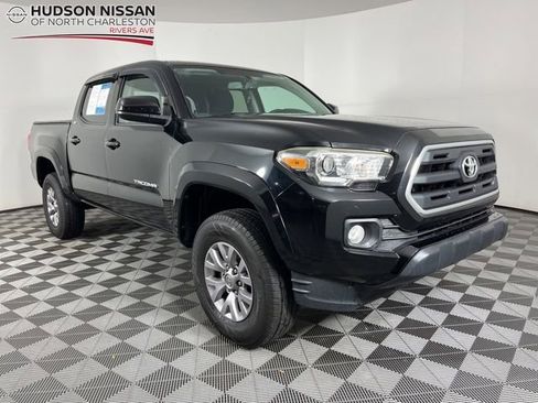 Used 2017 Toyota Tacoma SR5 image 1