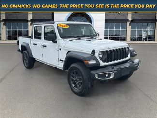 Used 2025 Jeep Gladiator Sport AWD/4WD video 1