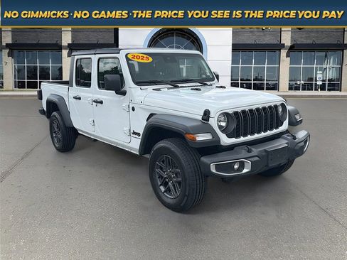 Used 2025 Jeep Gladiator Sport AWD/4WD image 1