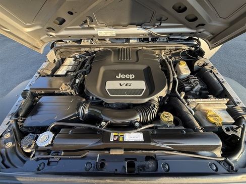 Used 2016 Jeep Wrangler Unlimited Sport AWD/4WD image 10