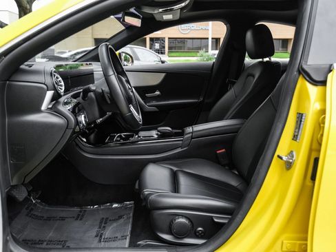 Used 2022 Mercedes-Benz CLA 250 image 3