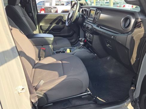 Used 2023 Jeep Wrangler Unlimited Sport AWD/4WD image 7