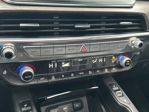 Used 2020 Kia Telluride SX w/ SX Prestige Package image 22