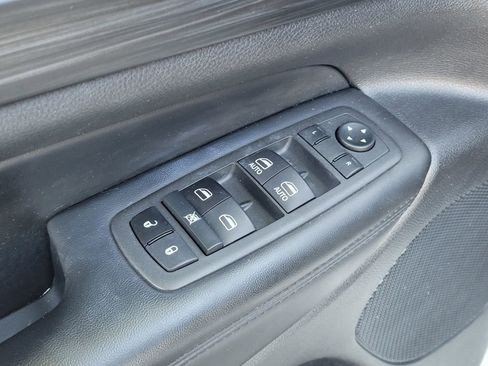 Used 2021 Jeep Grand Cherokee Laredo X AWD/4WD image 16