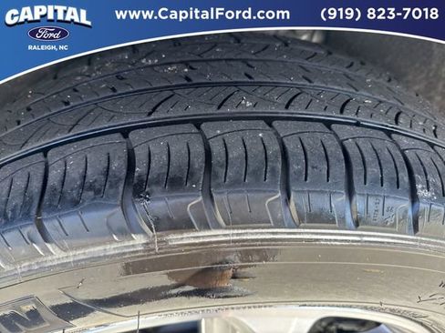 Used 2022 Ford Edge SEL w/ Convenience Package image 14