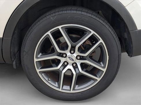 Used 2016 Ford Explorer Sport w/ Equipment Group 401A image 27