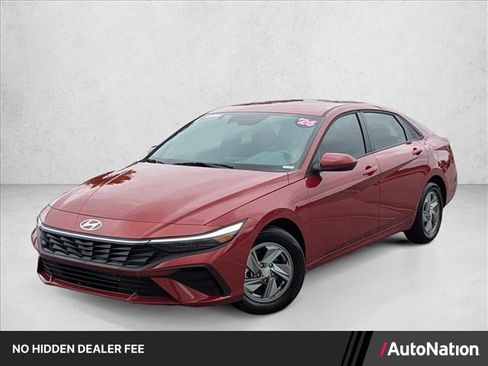 Certified 2026 Hyundai Elantra SE w/ Cargo Package FWD image 1
