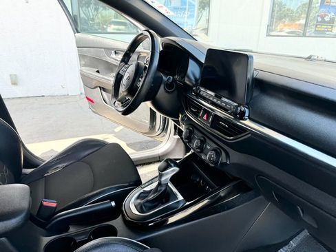 Used 2021 Kia Forte GT-Line w/ GT-Line Premium Package image 27