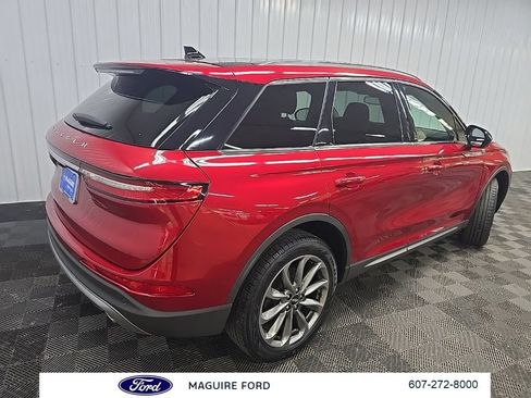 Used 2021 Lincoln Corsair AWD w/ Premium Package image 6