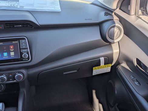 New 2025 Nissan Kicks Play S image 21