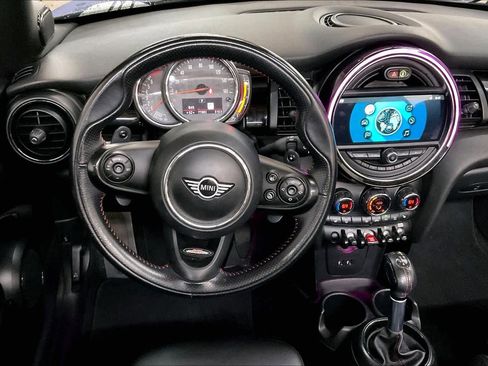 Used 2019 MINI Cooper S w/ Premium Package image 8