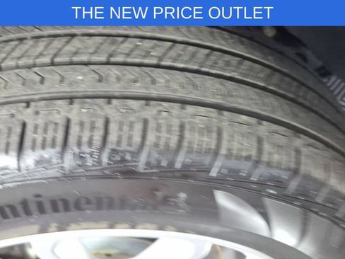 Used 2023 Jeep Renegade Latitude w/ Premium Group AWD/4WD image 11