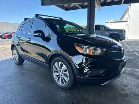 Used 2018 Buick Encore Preferred FWD image 2