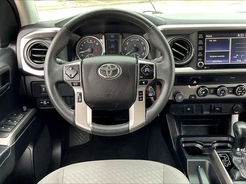 Used 2021 Toyota Tacoma SR5 w/ SR5 Appearance Package (SM) image 5