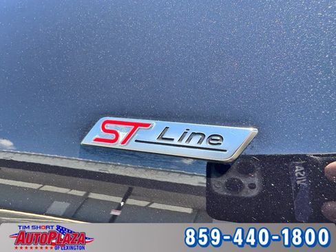 Used 2025 Ford Explorer ST-Line w/ ST-Line Street Pack AWD/4WD image 16
