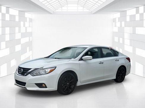 Used 2018 Nissan Altima 2.5 SV FWD image 3