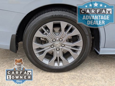 Used 2025 Honda Odyssey Touring image 3