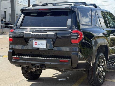 Certified 2025 Toyota 4Runner SR5 AWD/4WD image 7