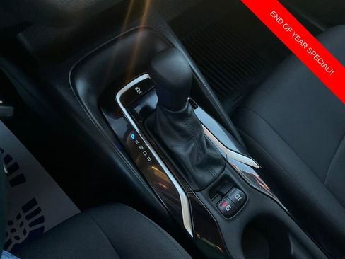 Used 2022 Toyota Corolla LE image 16