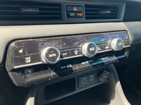 Used 2023 Honda Pilot Touring image 22