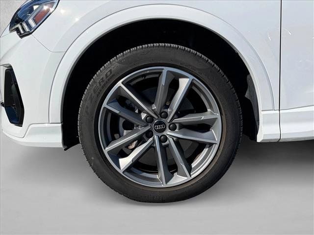Used 2024 Audi Q3 2.0T Premium AWD/4WD image 17