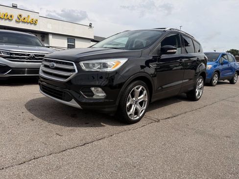 Used 2017 Ford Escape Titanium w/ Equipment Group 301A AWD/4WD image 59