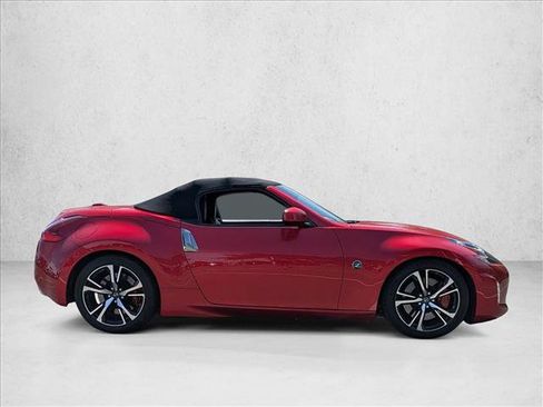 Used 2018 Nissan 370Z Touring Sport RWD image 4