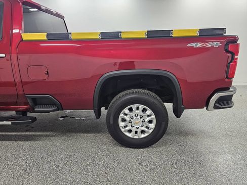 Used 2026 Chevrolet Silverado 2500 LTZ w/ LTZ Convenience Package AWD/4WD image 9
