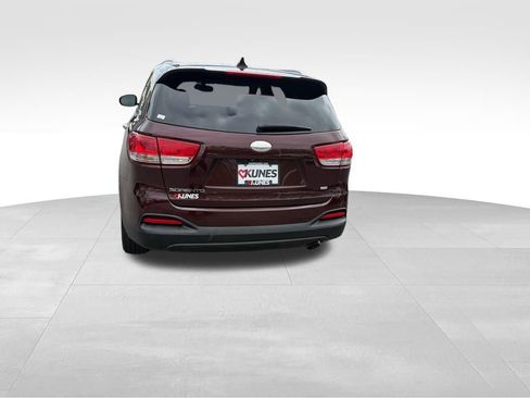 Used 2018 Kia Sorento AWD image 8