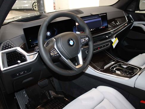 Used 2026 BMW X5 sDrive40i RWD image 11
