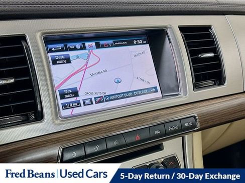 Used 2014 Jaguar XF 3.0 image 13