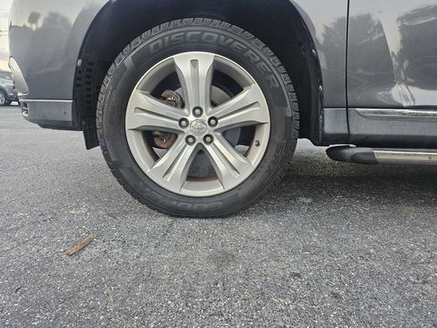 Used 2013 Toyota Highlander Limited image 5