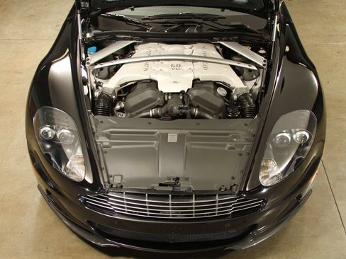 Used 2009 Aston Martin DBS Coupe RWD image 3