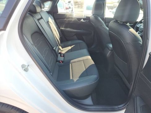Used 2023 Kia Forte GT-Line w/ GT-Line Premium Package FWD image 14