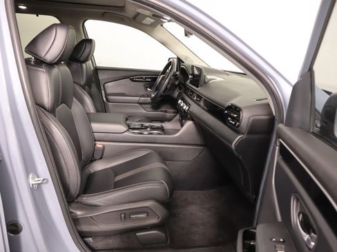 Certified 2023 Honda Pilot Touring image 20