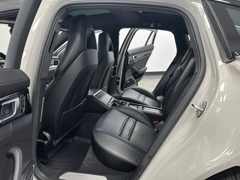 Used 2018 Porsche Panamera 4S image 42