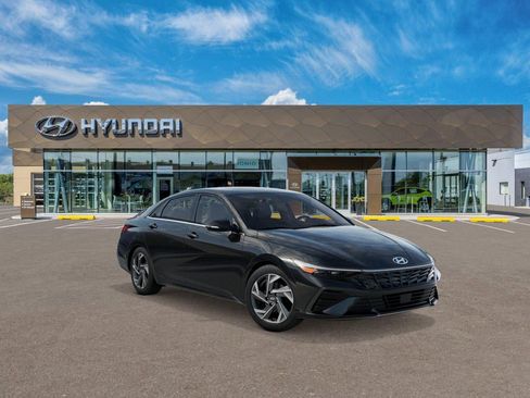 New 2025 Hyundai Elantra Limited image 2