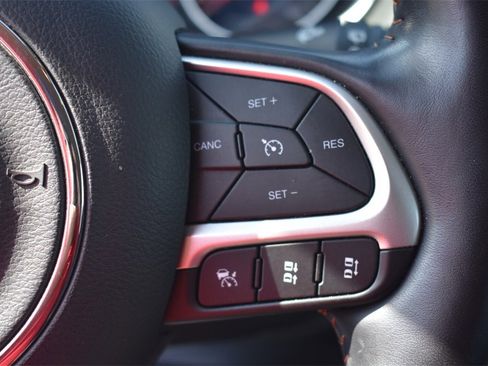 Used 2021 Jeep Compass Limited image 35