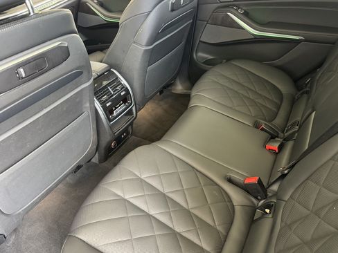 Used 2025 BMW X7 xDrive40i AWD/4WD image 22