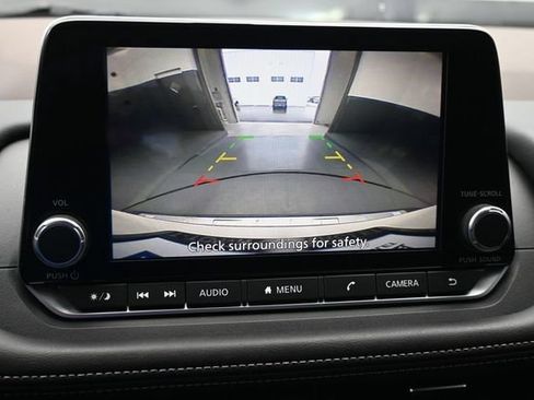 Used 2023 Nissan Rogue SV FWD image 44