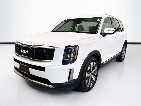 Used 2022 Kia Telluride EX w/ EX Premium Package AWD/4WD image 3