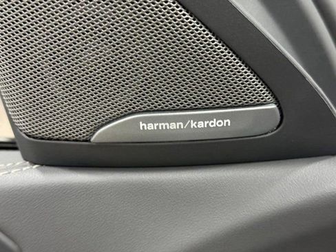 New 2026 BMW X6 xDrive40i w/ Executive Package image 25